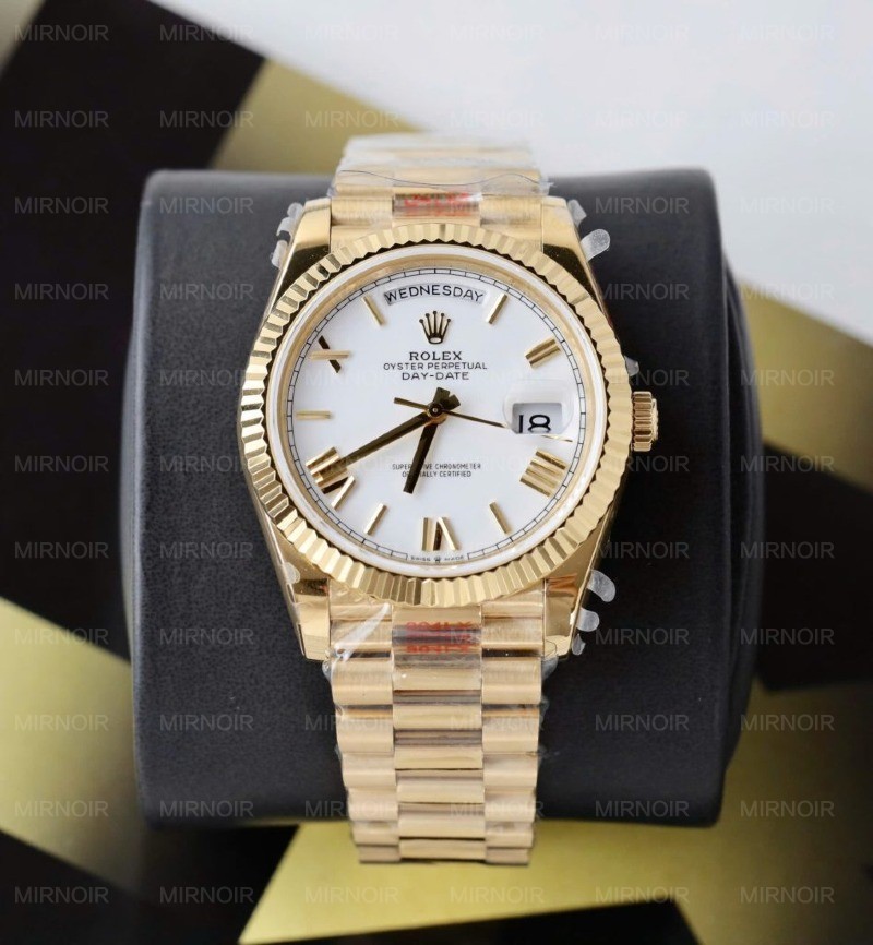 Dong-Ho-Rolex-Day-Date-Rep-11-Mat-Trang-Coc-So-La-Ma-Xuong-GM-40mm-2-947x1024.jpg