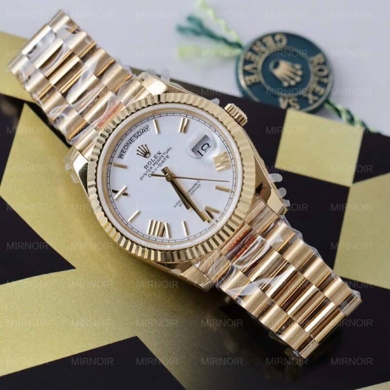 Dong-Ho-Rolex-Day-Date-Rep-11-Mat-Trang-Coc-So-La-Ma-Xuong-GM-40mm-3-1024x1024.jpg