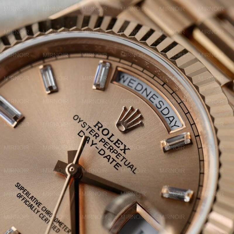 Dong-Ho-Rolex-Day-Date-Mat-Hong-Sundust-Replica-11-Ma-Vang-Hong-Trong-Luong-186-Grams-QF-40mm-4.jpg