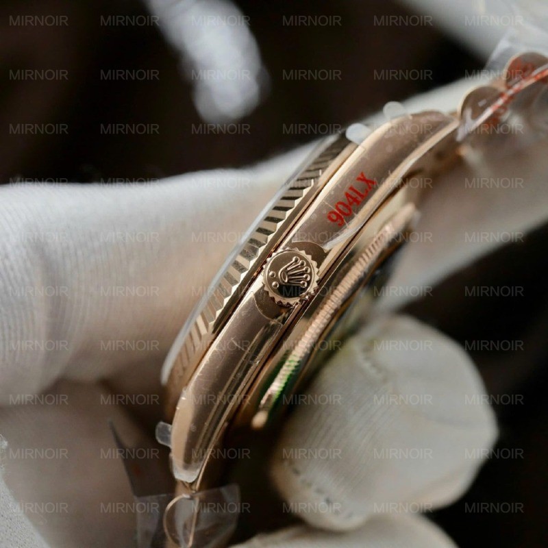 Dong-Ho-Rolex-Day-Date-Mat-Hong-Sundust-Replica-11-Ma-Vang-Hong-Trong-Luong-186-Grams-QF-40mm-6-1024x1024.jpg