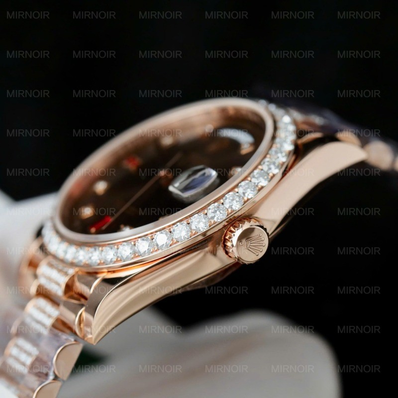 Dong-Ho-Rolex-Day-Date-Mat-So-Chocolate-Che-Tac-Boc-Vang-That-Dinh-Kim-Cuong-Moissanite-36mm-9.jpg