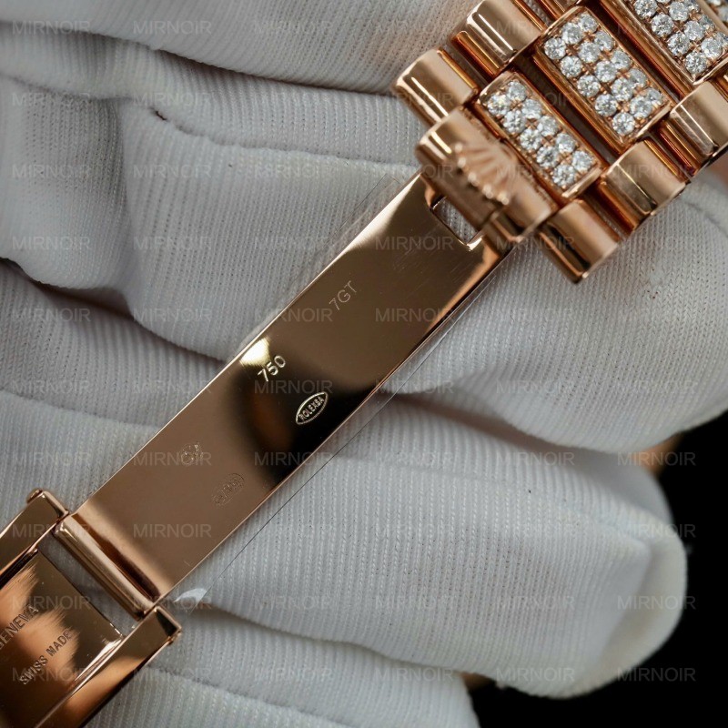 Dong-Ho-Rolex-Day-Date-Mat-So-Chocolate-Che-Tac-Boc-Vang-That-Dinh-Kim-Cuong-Moissanite-36mm-10.jpg