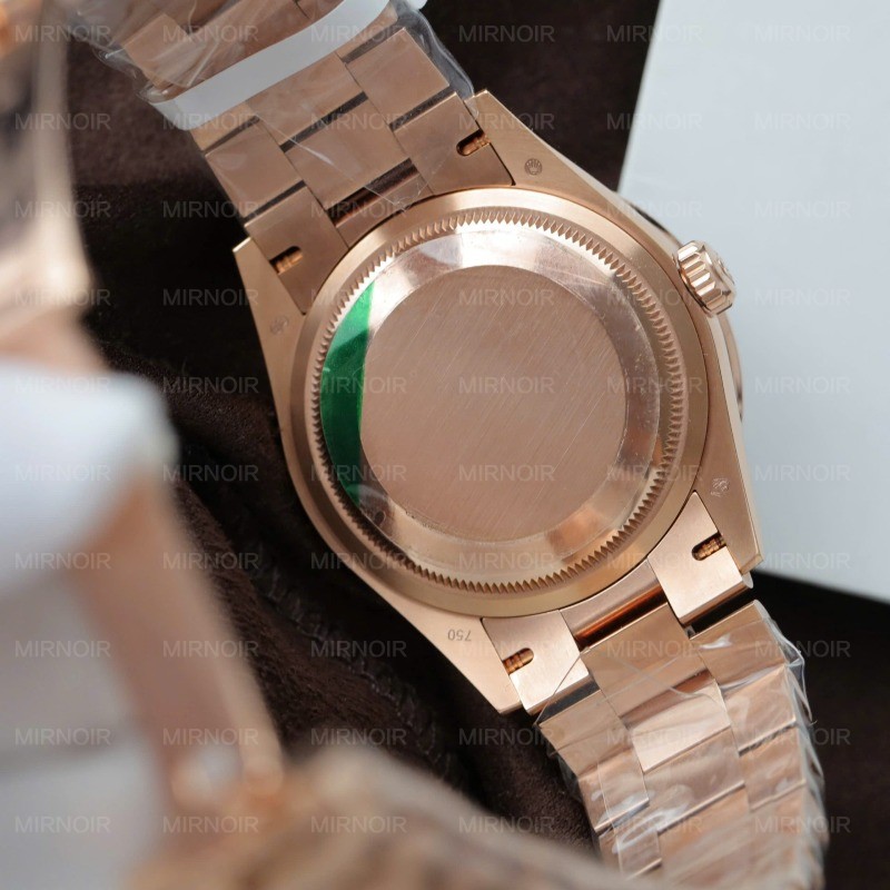 Dong-Ho-Rolex-Day-Date-Mat-Thien-Thach-Tuy-Chinh-Boc-Vang-That-Coc-So-Kim-Cuong-Moissanite-Baguette-36mm-8.jpg