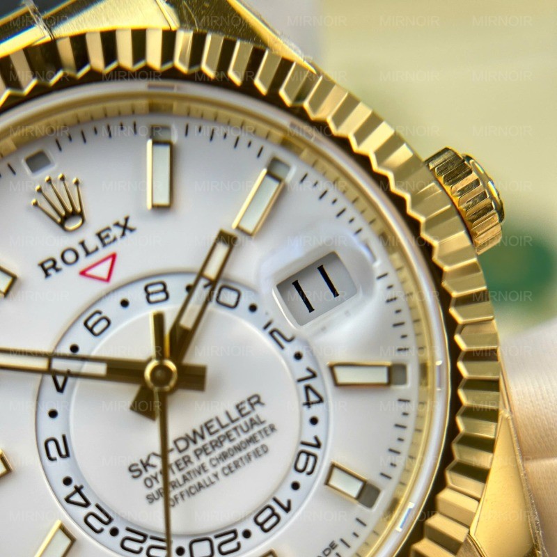 Dong-Ho-Rolex-Replica-11-Sky-Dweller-Mat-Trang-Ma-Vang-Nang-192-Grams-Xuong-ZF-42mm-9.jpg