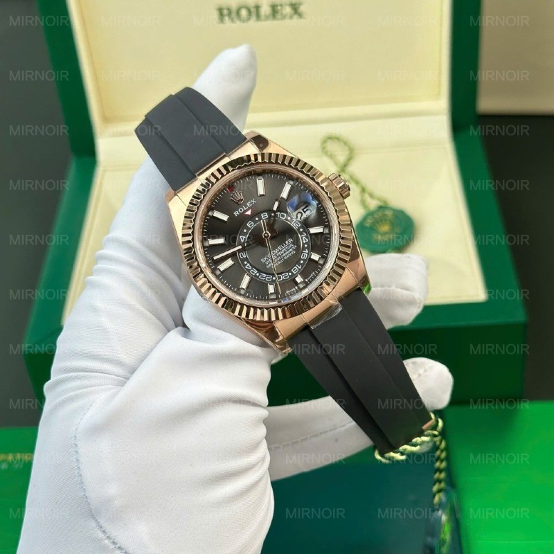 Dong-Ho-Rolex-Sky-Dweller-Mat-Xam-Che-Tac-Ma-Vang-Hong-Nang-192-Grams-Xuong-ZF-42mm-3-1024x1024.jpg