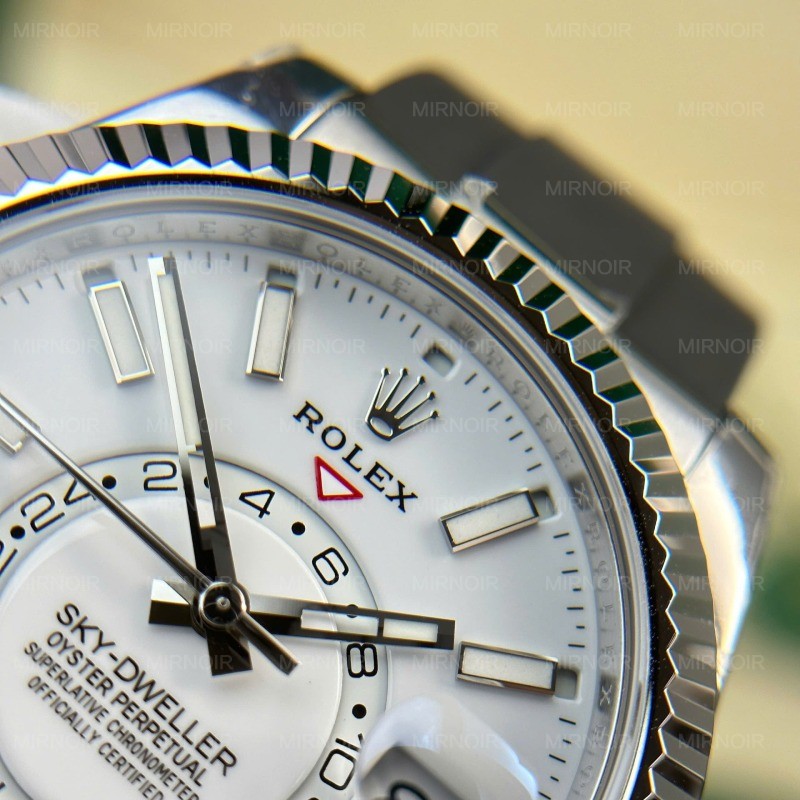 Dong-Ho-Rolex-Sky-Dweller-Mat-Trang-Replica-11-Tuy-Chinh-Trong-Luong-192-Grams-Xuong-ZF-42mm-5.jpg
