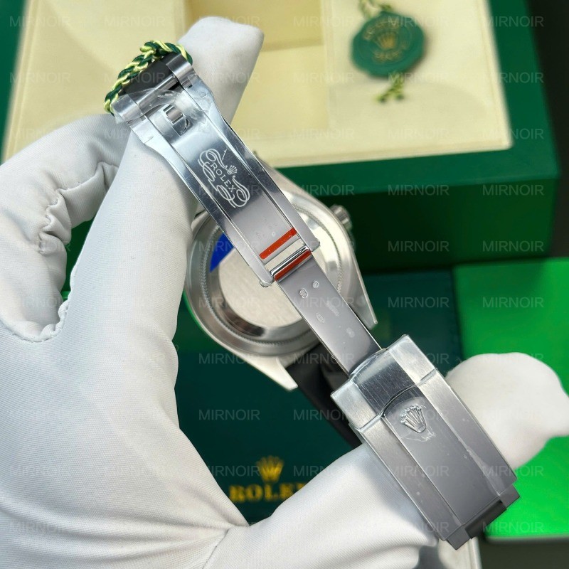 Dong-Ho-Rolex-Sky-Dweller-Mat-Trang-Replica-11-Tuy-Chinh-Trong-Luong-192-Grams-Xuong-ZF-42mm-10.jpg