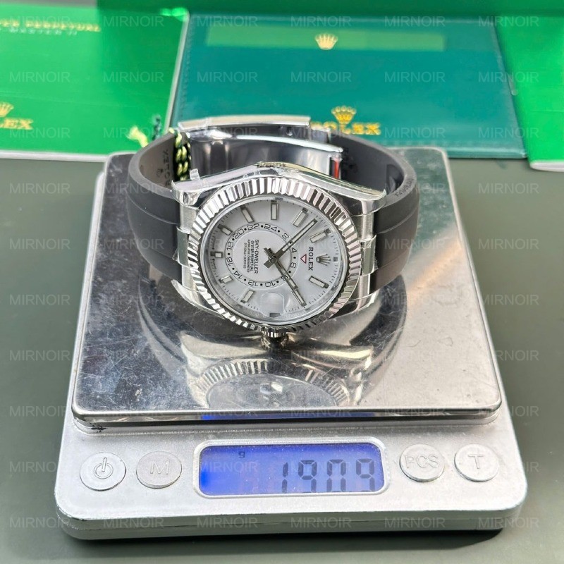 Dong-Ho-Rolex-Sky-Dweller-Mat-Trang-Replica-11-Tuy-Chinh-Trong-Luong-192-Grams-Xuong-ZF-42mm-14-1024x1024.jpg
