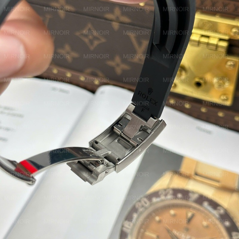 Dong-Ho-Rolex-Cosmograph-Daytona-126519LN-Replica-11-Day-Oysterflex-Xuong-Clean-40mm-12.jpg