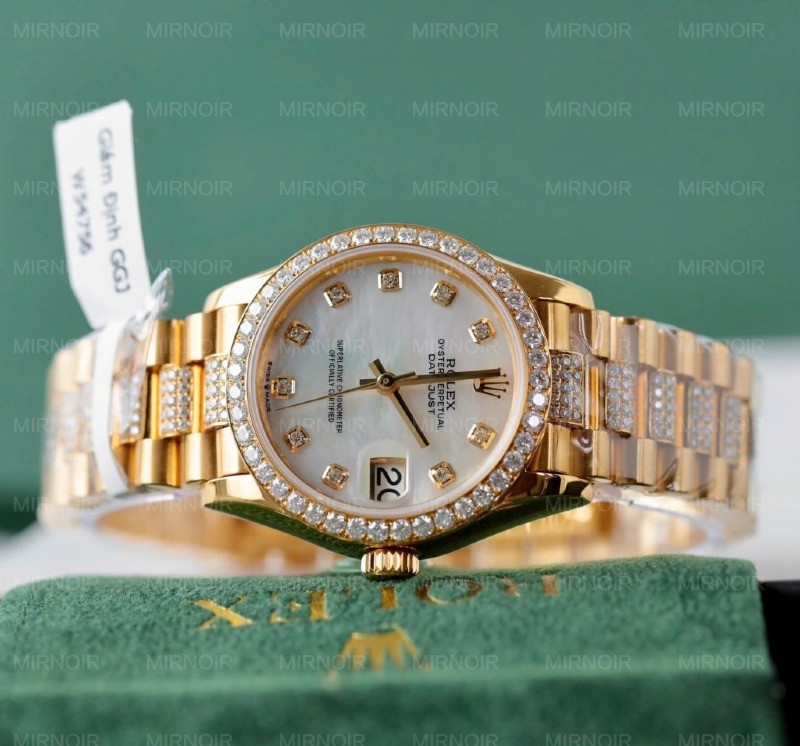 Dong-Ho-Rolex-DateJust-Nu-Mat-Kham-Xa-Cu-Che-Tac-Boc-Vang-Dinh-Moissanite-31mm-4-1024x954.jpg
