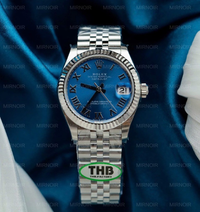 Dong-Ho-Rolex-DateJust-Replica-11-Mat-Xanh-Blue-Coc-So-La-Ma-Xuong-THB-31mm-10-964x1024.jpg