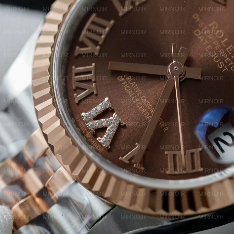 Dong-Ho-Rolex-DateJust-Nu-Replica-11-Demi-Vang-Hong-Mat-Chocolate-THB-31mm-5-1024x1024.jpg