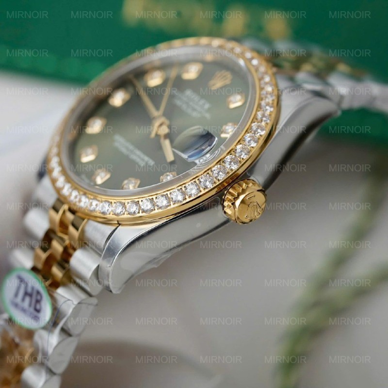 Dong-Ho-Rolex-DateJust-Mat-Xanh-La-Cay-Replica-11-Ma-Vang-Hong-Vien-Dinh-Da-THB-31mm-8-1024x1024.jpg