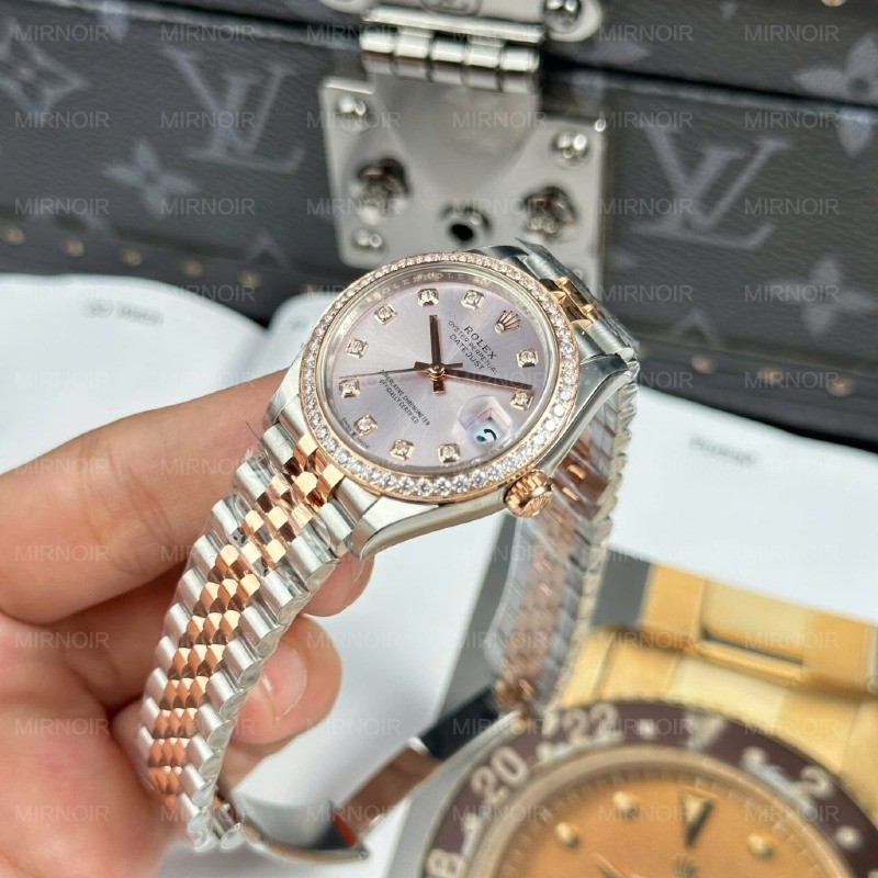 Dong-Ho-Rolex-Nu-DateJust-Che-Tac-Demi-Vang-Hong-Mat-Sundust-Nha-May-THB-31mm-2-1024x1024.jpg