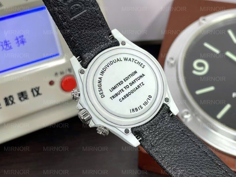 Dong-Ho-Rolex-Cosmograph-Daytona-DIW-Che-Tac-Carbon-Cao-Cap-Nhat-40mm-3.jpg