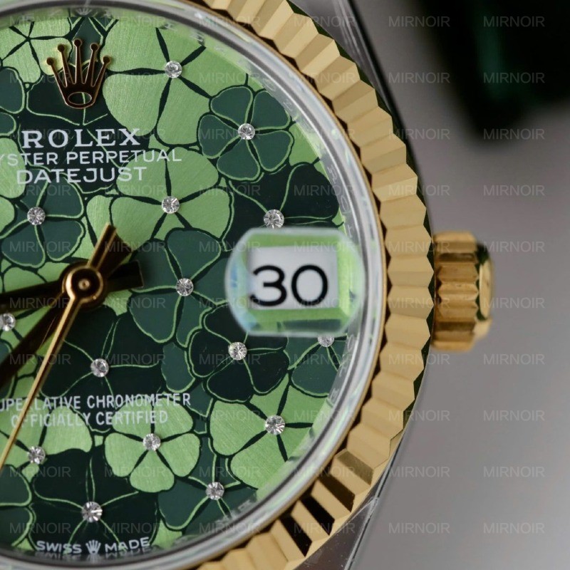Dong-Ho-Rolex-DateJust-Replica-11-Nu-Mat-Hoa-Mau-Xanh-La-Cay-Xuong-THB-31mm-9-1024x1024.jpg