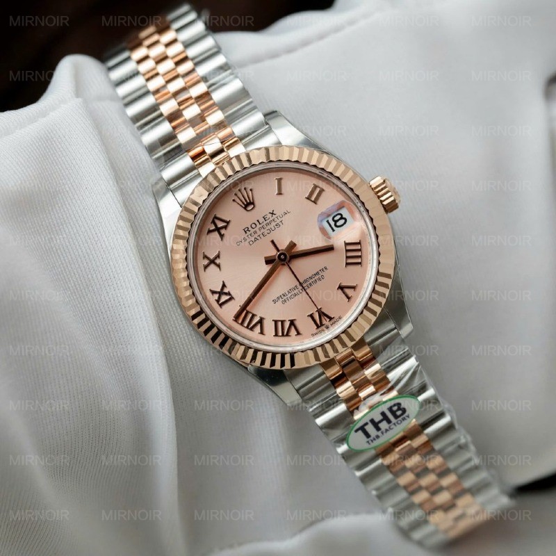 Dong-Ho-Rolex-Nu-DateJust-Replica-1-1-Mat-Hong-Coc-So-La-Ma-Nha-May-THB-31mm-1-1024x1024.jpg