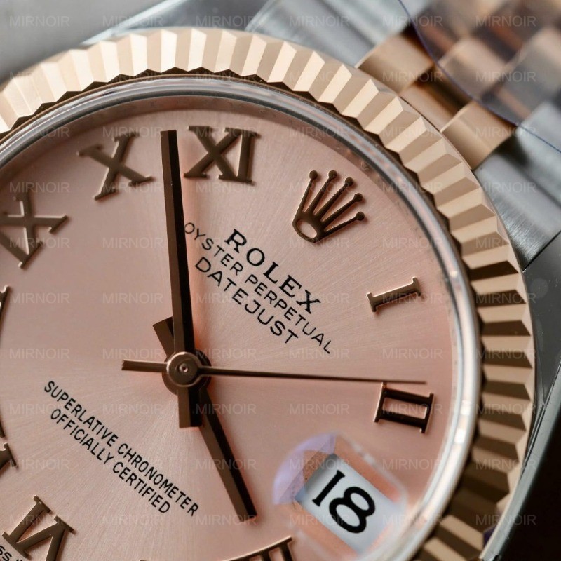 Dong-Ho-Rolex-Nu-DateJust-Replica-1-1-Mat-Hong-Coc-So-La-Ma-Nha-May-THB-31mm-5-1024x1024.jpg