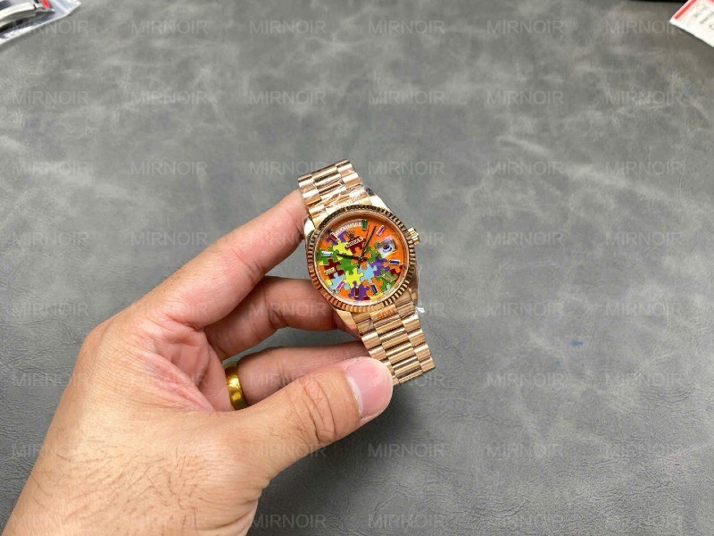 Dong-Ho-Rolex-Day-Date-128235-Che-Tac-Mat-So-Puzzle-Emoji-Jigsaw-Motif-36mm-8.jpg
