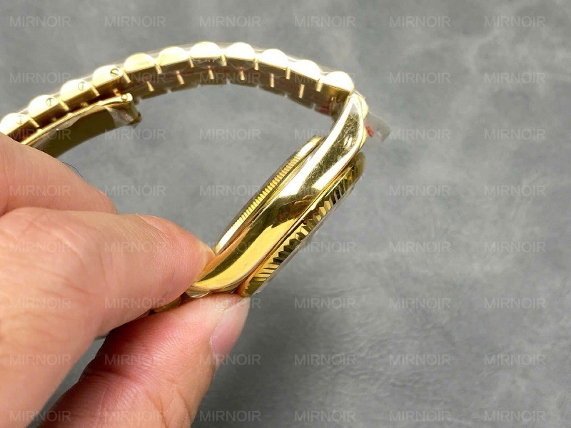 Dong-Ho-Rolex-Day-Date-128238-Che-Tac-Mat-So-Puzzle-Emoji-Jigsaw-Motif-36mm-2.jpg