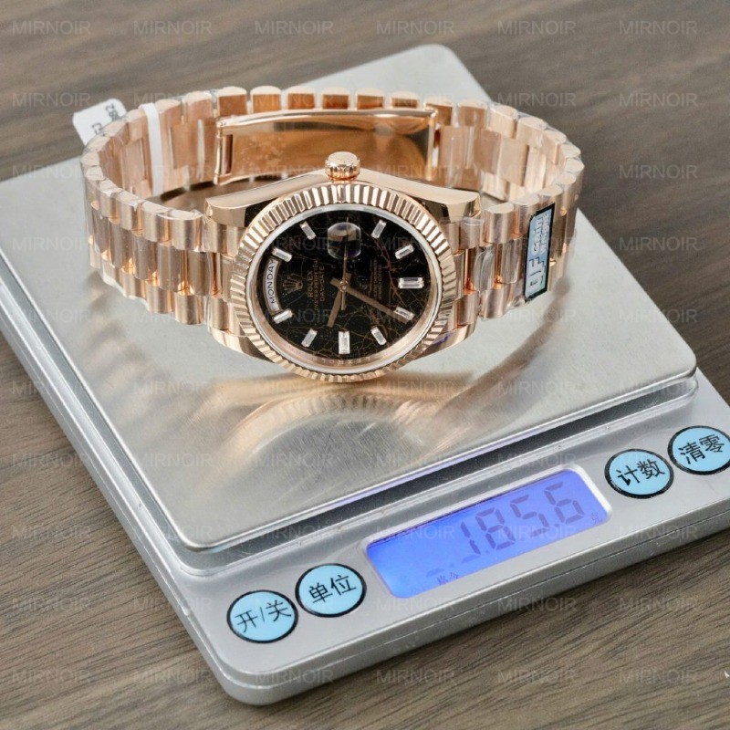 Dong-Ho-Rolex-Day-Date-Mat-Nham-Thach-Che-Tac-Boc-Vang-That-Xuong-QF-40mm-3-1024x1024.jpg