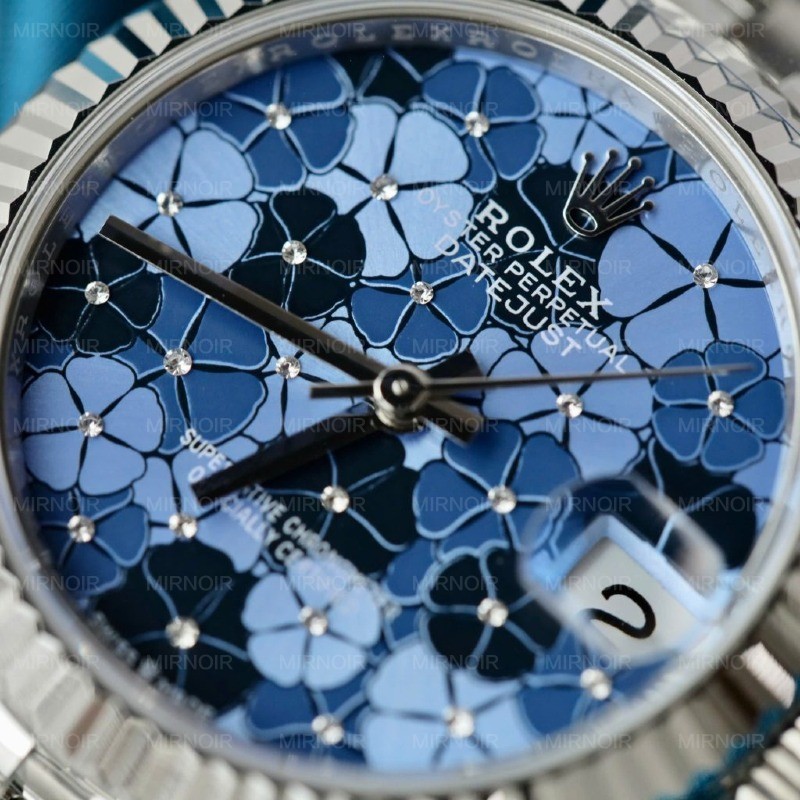 Dong-Ho-Rolex-DateJust-Replica-11-Nu-Mat-Hoa-Mau-Xanh-Blue-Xuong-THB-31mm-9-1024x1024.jpg