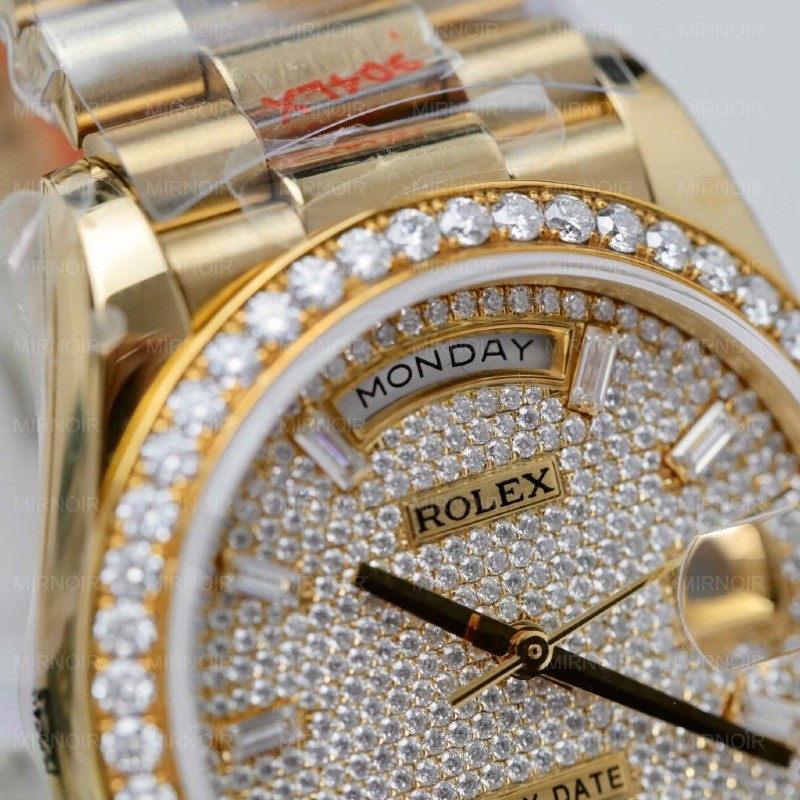 Dong-Ho-Rolex-Day-Date-Che-Tac-Boc-Vang-18K-Dinh-Moissanite-Trong-Luong-159Gram-QF-36mm-6-1024x1024.jpg