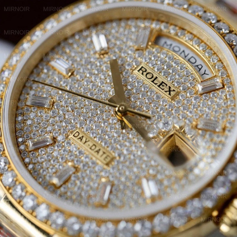 Dong-Ho-Rolex-Day-Date-Che-Tac-Boc-Vang-18K-Dinh-Moissanite-Trong-Luong-159Gram-QF-36mm-7-1024x1024.jpg