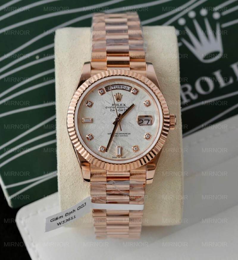 Dong-Ho-Rolex-Day-Date-Che-Tac-Boc-Vang-Hong-Mat-Thien-Thach-Coc-So-Moissanite-40mm-3-939x1024.jpg