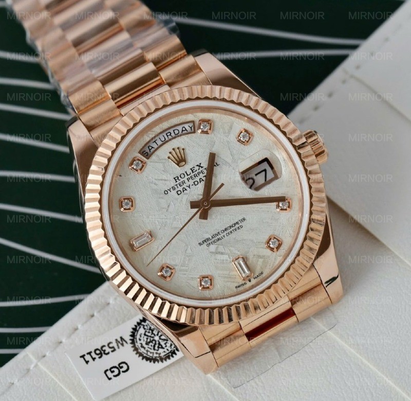 Dong-Ho-Rolex-Day-Date-Che-Tac-Boc-Vang-Hong-Mat-Thien-Thach-Coc-So-Moissanite-40mm-6-1024x997.jpg