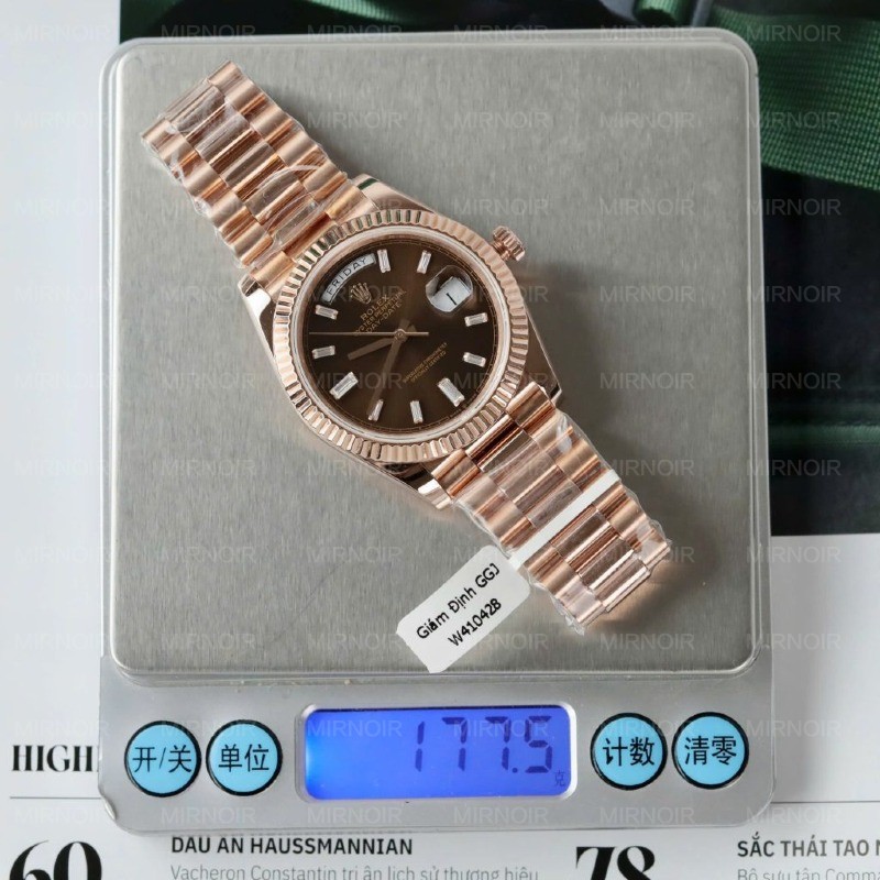 Dong-Ho-Rolex-Day-Date-Mat-Chocolate-Che-Tac-Boc-Vang-Coc-So-Dinh-Moissanite-Baguette-40mm-4-1024x1024.jpg