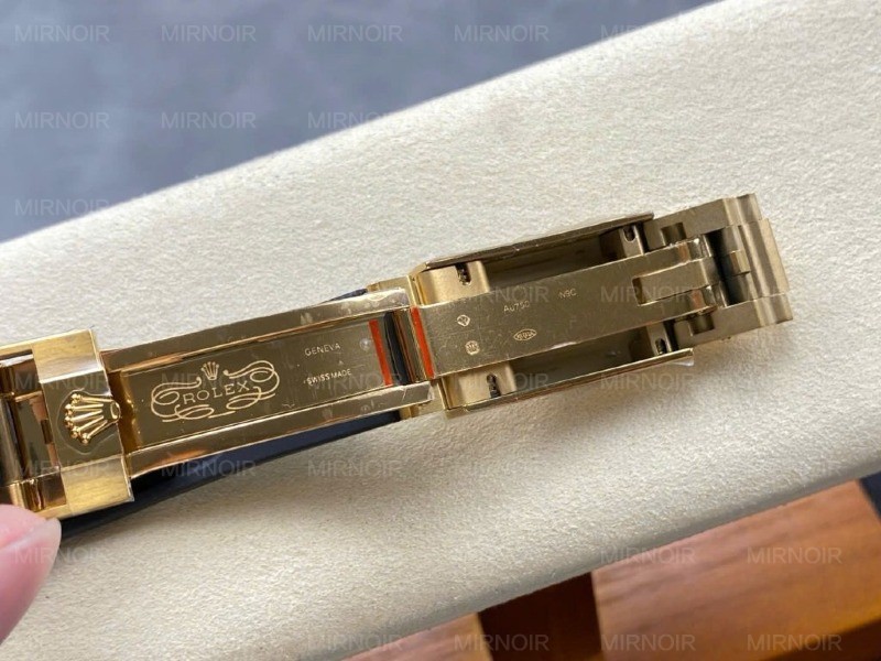 Dong-Ho-Rolex-Cosmograph-Daytona-126518LN-001-Xanh-Ngoc-Lam-Nang-152-Grams-QF-40mm-6-1024x768.jpg