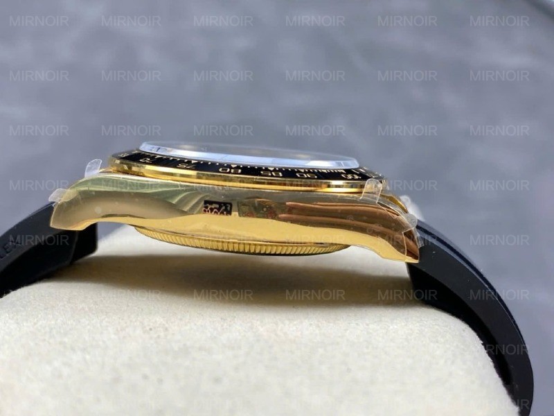 Dong-Ho-Rolex-Cosmograph-Daytona-126518LN-001-Xanh-Ngoc-Lam-Nang-152-Grams-QF-40mm-8-1024x768.jpg