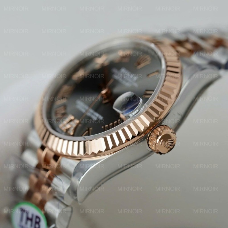 Dong-Ho-Rolex-Nu-DateJust-Replica-11-Demi-Vang-Hong-Mat-Xam-Nha-May-THB-31mm-1-1024x1024.jpg