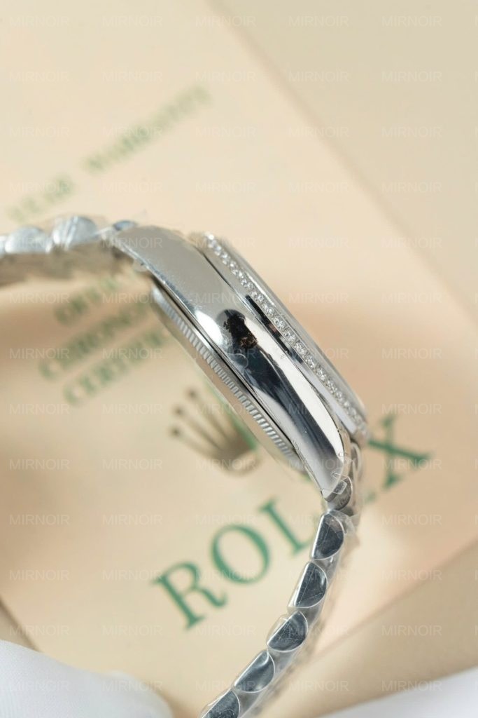 Dong-Ho-Rolex-DateJust-Lady-Replica-Cao-Cap-Mat-Xam-Coc-So-Dinh-Da-31mm-11-683x1024.jpg