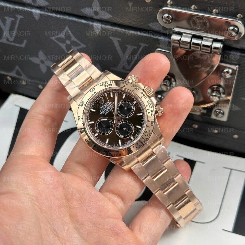 Dong-Ho-Rolex-Cosmograph-Daytona-126508-Clone-11-Mat-Chocolate-Day-Oyster-THB-40mm-1-1024x1024.jpg
