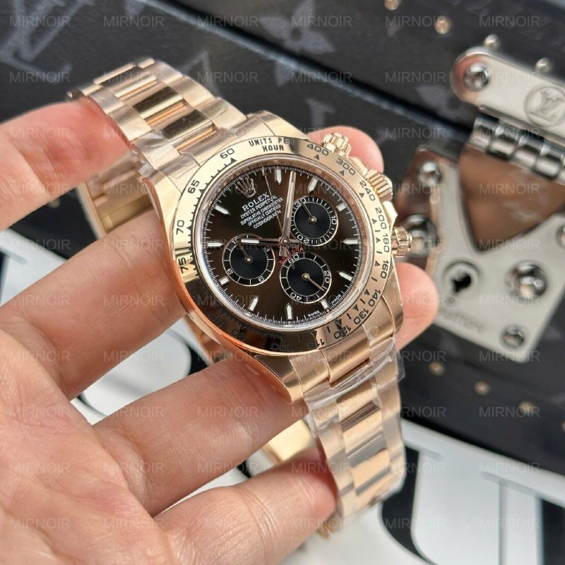 Dong-Ho-Rolex-Cosmograph-Daytona-126508-Clone-11-Mat-Chocolate-Day-Oyster-THB-40mm-2-1024x1024.jpg
