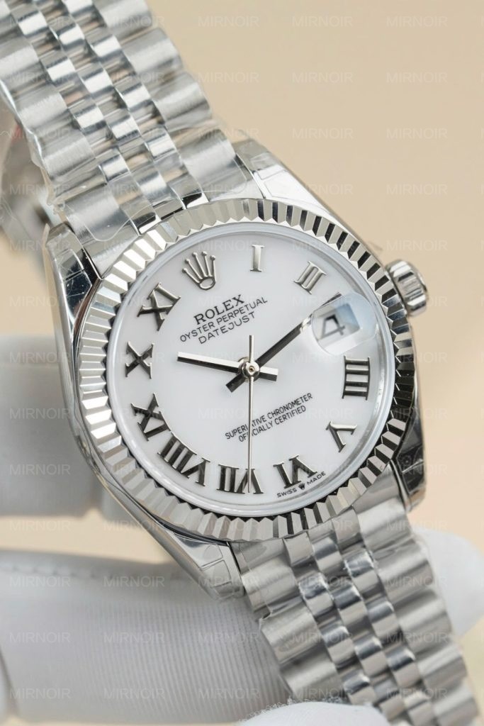 Dong-Ho-Rolex-DateJust-Lady-Fake-11-Mat-Trang-Coc-So-La-Ma-31mm-2-683x1024.jpg