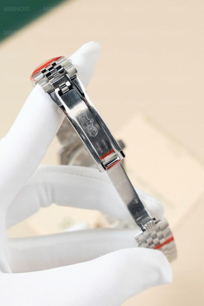 Dong-Ho-Rolex-DateJust-Lady-Fake-11-Mat-Trang-Coc-So-La-Ma-31mm-5-683x1024.jpg