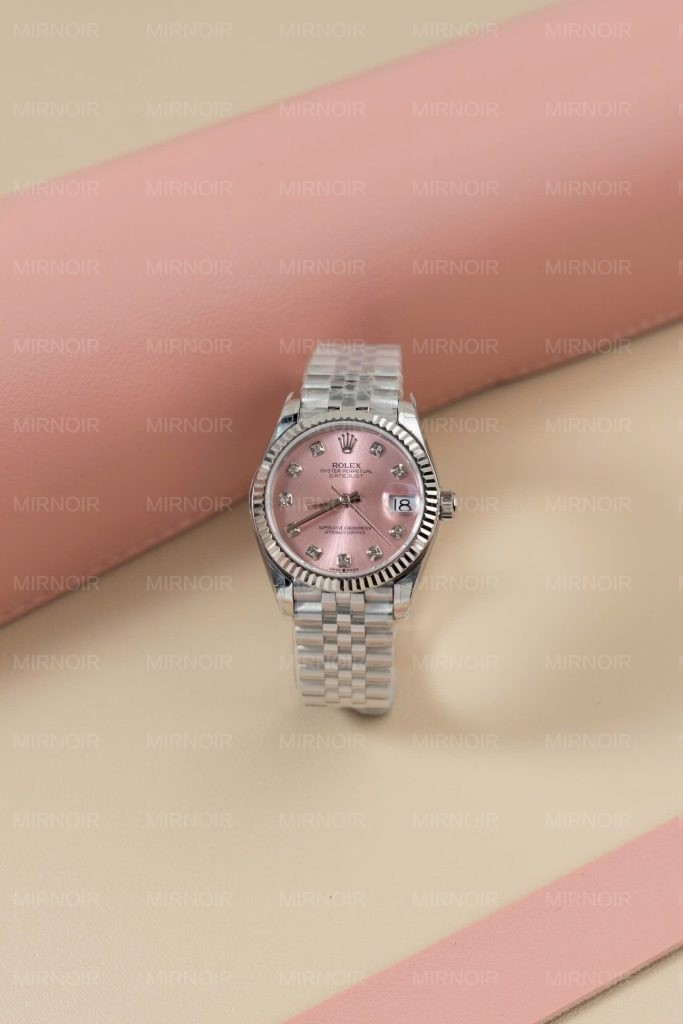 Dong-Ho-Rolex-DateJust-Lady-Replica-11-Mat-Hong-Coc-So-Dinh-Da-31mm-5-683x1024.jpg