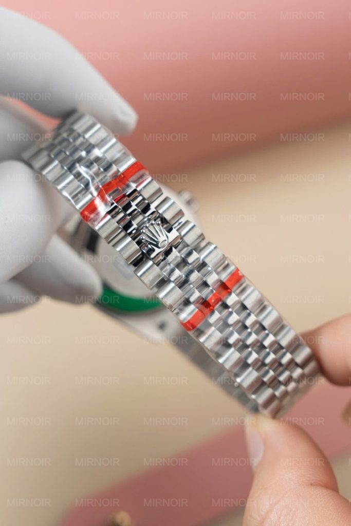 Dong-Ho-Rolex-DateJust-Lady-Replica-11-Mat-Hong-Coc-So-Dinh-Da-31mm-6-683x1024.jpg