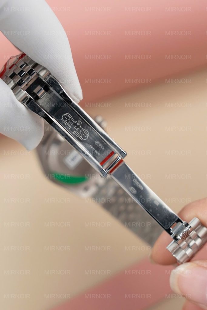 Dong-Ho-Rolex-DateJust-Lady-Replica-11-Mat-Hong-Coc-So-Dinh-Da-31mm-7-683x1024.jpg