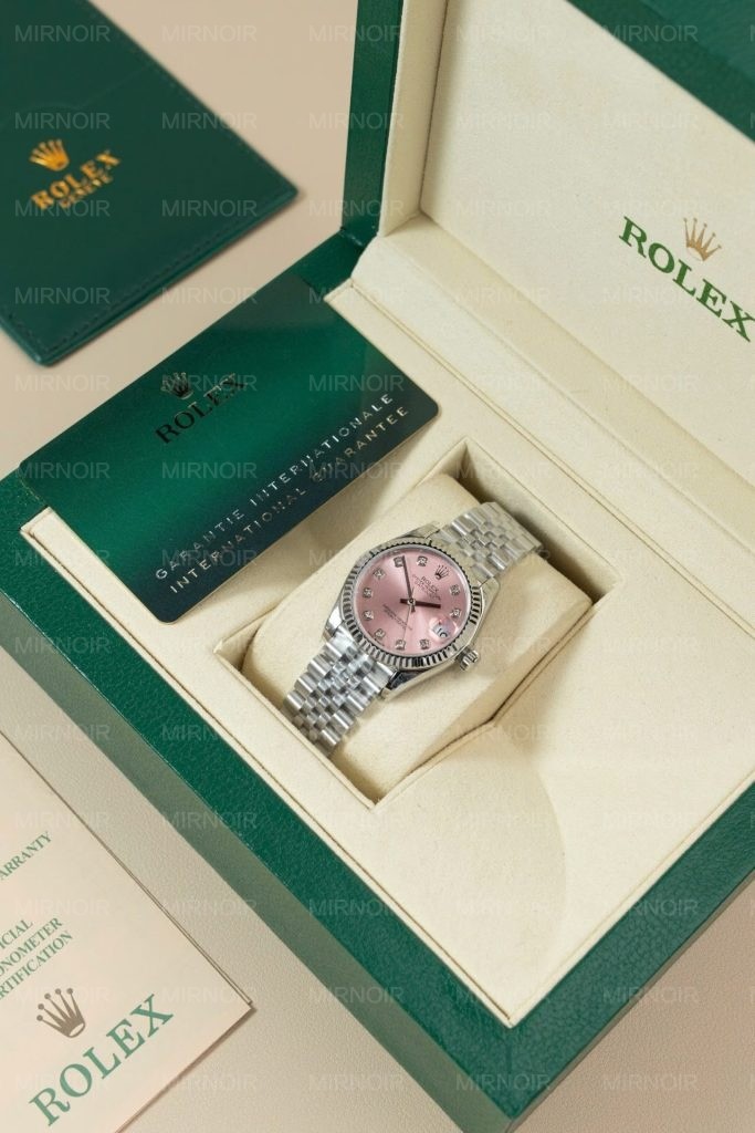 Dong-Ho-Rolex-DateJust-Lady-Replica-11-Mat-Hong-Coc-So-Dinh-Da-31mm-9-683x1024.jpg