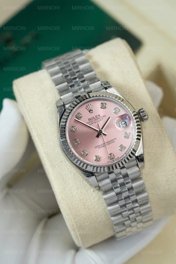 Dong-Ho-Rolex-DateJust-Lady-Replica-11-Mat-Hong-Coc-So-Dinh-Da-31mm-10-683x1024.jpg