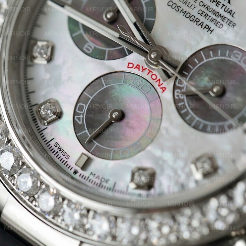 Dong-Ho-Rolex-Daytona-Che-Tac-Mat-MOP-Coc-So-Vanh-Do-Kim-Cuong-Moissanite-40mm-11-1024x1024.jpg