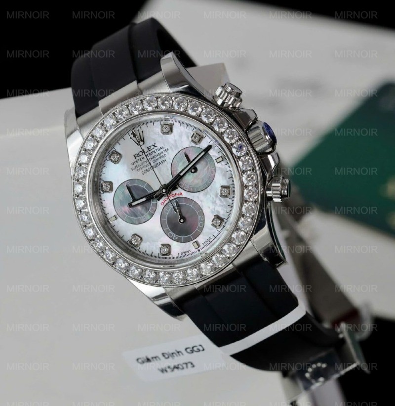 Dong-Ho-Rolex-Daytona-Che-Tac-Mat-MOP-Coc-So-Vanh-Do-Kim-Cuong-Moissanite-40mm-15-998x1024.jpg