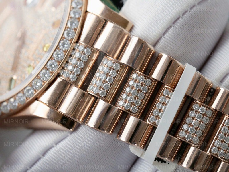 Dong-Ho-Rolex-Day-Date-128395TBR-Che-Tac-Boc-Vang-That-Dinh-Full-Kim-Cuong-Moissanite-36mm-3.jpg
