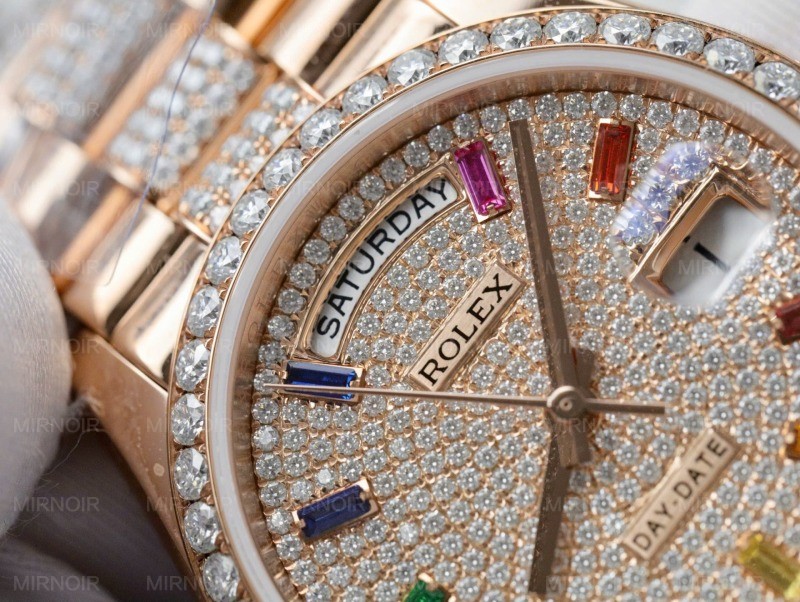 Dong-Ho-Rolex-Day-Date-128395TBR-Che-Tac-Boc-Vang-That-Dinh-Full-Kim-Cuong-Moissanite-36mm-6.jpg