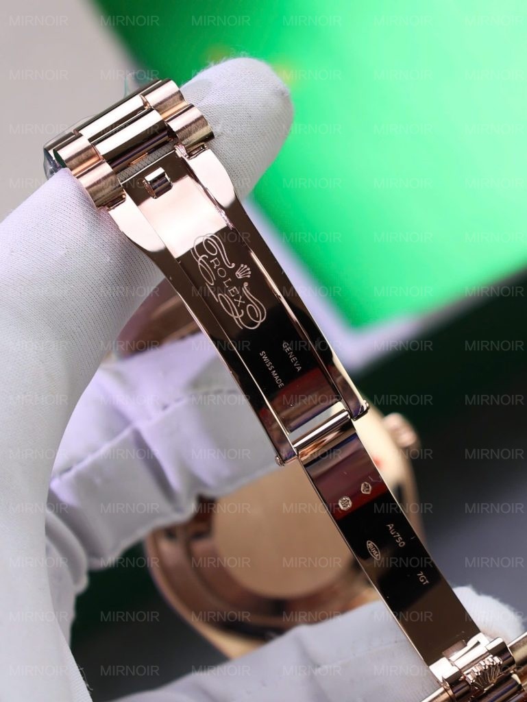 Dong-Ho-Rolex-Day-Date-Mat-Xanh-La-Cay-Che-Tac-Boc-Vang-That-Trong-Luong-186Gram-QF-40mm-3-769x1024.jpg