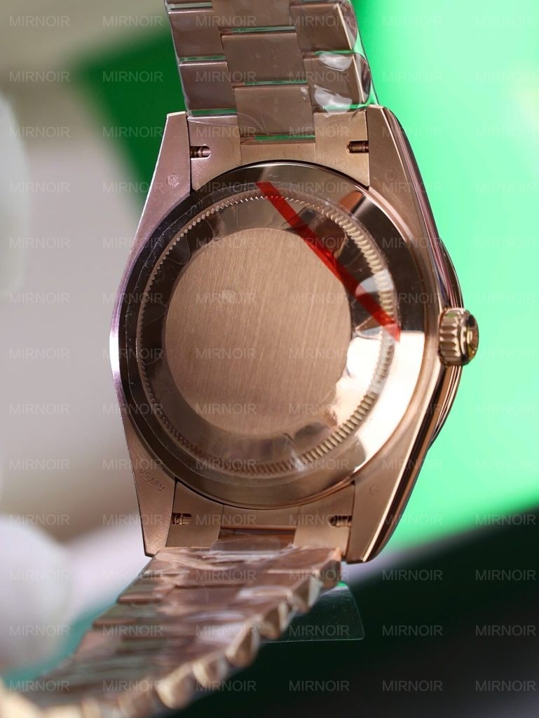 Dong-Ho-Rolex-Day-Date-Mat-Xanh-La-Cay-Che-Tac-Boc-Vang-That-Trong-Luong-186Gram-QF-40mm-5-769x1024.jpg